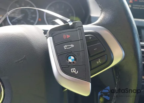 2016 BMW X1 xDrive28I из США, поврежденный, VIN WBXHT3Z36G4A49379